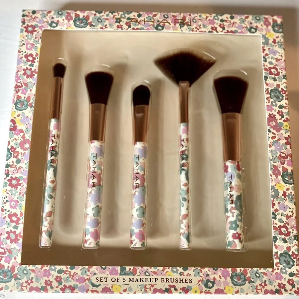 2/$20 Tahari Makeup Brushes